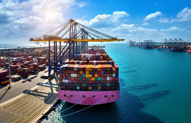 total logistics image